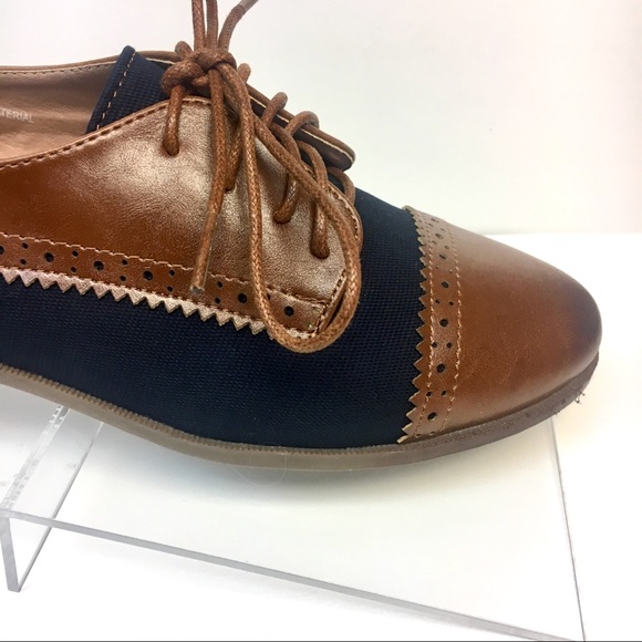 LAST PAIR Navy Brown Brogue Oxford Flats Round Toe - Picture 2 of 5